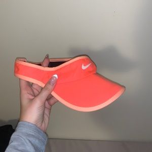 Nike visor